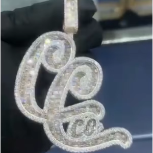Colgante de letras artísticas Hip Hop con Moissanita VVS Iced Out, Plata de ley 925, con engaste/logotipo personalizado, Joyería de moda - Product Image 1