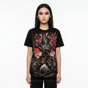 Camiseta de algodón para mujer con estampado gráfico de galaxia personalizado, diseño de Reina Inmortal de Terror Espacial, estilo gótico cósmico con esqueleto, fabricada por un fabricante. - Product Image 3