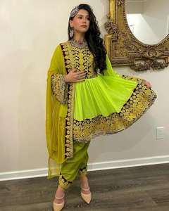 Service OEM : Ensembles 3 pièces (Robes et Pantalons) de mariée vintage afghanes, longueur ras du sol, coupe trapèze, avec dentelle, broderie, boutons à pampilles et motifs pièces anciennes - Product Image 3