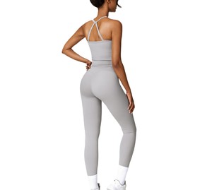 Ensemble 2 pièces de sport pour femme : Crop top sans manches col en V et short taille haute en Spandex/Coton, extensible et confortable pour le quotidien, vente en gros - Product Image 2
