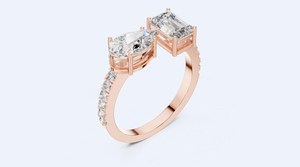 แหวนหมั้นมอยส์ซาไนต์ทรงลูกแพร์และทรงเอเมอรัลด์ ตัวเรือนทองคำชมพู 18K ประดับเพชรแบบฝังเรียบ แหวนวงคลาสสิกสำหรับผู้หญิง - Product Image 3
