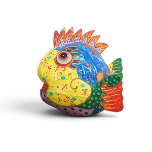 Sculpture de poisson en noix de coco style Picasso colorée, décoration artistique en bois peinte à la main, ornement décoratif suspendu - Product Image 4