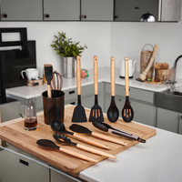 Ensemble d'ustensiles de cuisine en silicone et en bois de style nordique 12 pièces comprenant des outils de cuisson et des cuillères pour un usage domestique