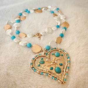 Collier long fait main vintage en forme de cœur avec perles de turquoise verte et pierres naturelles, pendentif chaîne de pull - Product Image 1