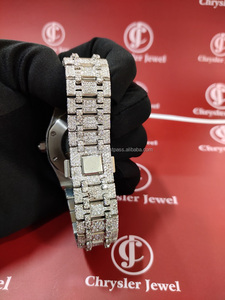 Reloj de diamantes de moissanite de diseño antiguo helado de moda para él, listo para almacenar disponible a precio asequible vendedor indio - Product Image 5