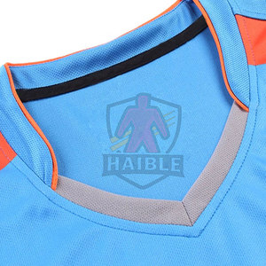 เสื้อยืดผู้ชายแบบสปอร์ต โลโก้สั่งทำได้ เนื้อผ้าโพลีเอสเตอร์ 100% ระบายอากาศได้ดี-ขายส่งจำนวนมากสำหรับขายออนไลน์ - Product Image 4