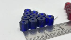 Perles de verre facettées avec des coupes étincelantes pour la fabrication de bijoux, l'artisanat, les accessoires, la décoration, les cadeaux et la vente en gros dans le monde entier - Product Image 2