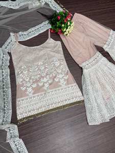 Traje de palazzo de diseño exclusivo para mujer con top de red suave y pesado y trabajo completo de lentejuelas chinas - Product Image 6