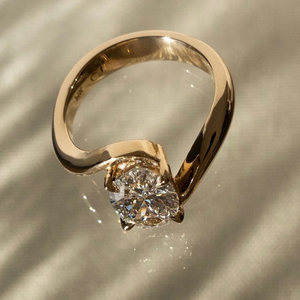 Anillo de Compromiso Solitario para Mujer, Elegante, con Diamante Ovalado de 2 Quilates Cultivado en Laboratorio, Claridad VS, Color EF, Oro de 14K, Rodio, Certificado IGI - Product Image 2