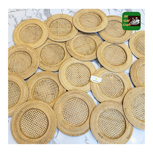 Assiettes de présentation rondes en rotin naturel tressé pour une mise en scène de table élégante - Product Image 3