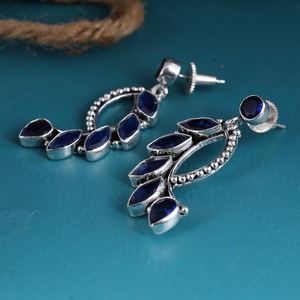 Modernos Pendientes Colgantes de Latón Oxidado con Circonita Plateada y Diseño de Hoja Azul |   Joyería de Moda Boho para Mujer |   Proveedor Mayorista - Product Image 2