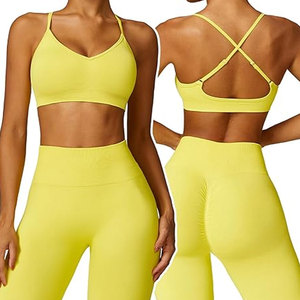 Ensemble de sport 3 pièces pour femme : Leggings évasés taille haute sans coutures, soutien-gorge de sport et veste zippée pour la gym, le yoga et les activités sportives - Product Image 4