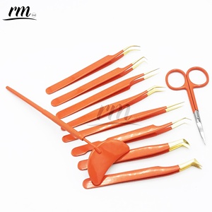 Pinzas para Pestañas RMI Personalizadas con Punta Dorada, Agarre Profesional Naranja, Precisión, Durabilidad, Antiestáticas, de Acero Inoxidable - Product Image 5