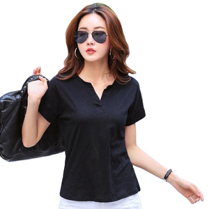 เสื้อยืดผู้หญิงคอวี แขนสั้น ทรงทันสมัย ผ้าฝ้ายถัก 100% สีพื้น ระบายอากาศดี สวมใส่สบาย เหมาะกับฤดูใบไม้ผลิและฤดูร้อน ทรงปกติ - Product Image 2