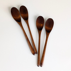 Ensemble de cuillères en bois de luxe, faites à la main à partir de bois naturel, choix de tailles personnalisées, cuillères à soupe pour servir les repas - Product Image 3