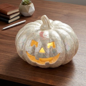 Linterna de papel con forma de fantasma de nácar para Halloween con asa, decoración artística para sala de estar, cesta de dulces, venta al por mayor, Vietnam - Product Image 3