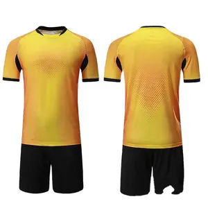 Uniforme de football avec logo sur mesure, vêtements de sport avec impression par sublimation, nouveau modèle, vente en gros