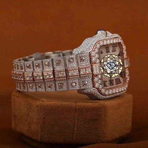 นาฬิกาข้อมือ US Luxury Hip Hop รุ่นลิมิเต็ดอิดิชั่น  ตัวเรือนสี่เหลี่ยม ขนาด 46 มม.  วัสดุสแตนเลสสตีล  ประดับคริสตัลและเพชรเทียม  หน้าปัดควอตซ์  เป็นมิตรต่อสิ่งแวดล้อม - Product Image 3
