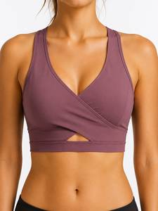 Conjunto de Shorts y Sujetador Deportivo Ligero y Ecológico de Alta Sujeción para Mujer, Tirantes Ajustables, Tejido Transpirable de Secado Rápido, Bolsillo con Cremallera - Product Image 3