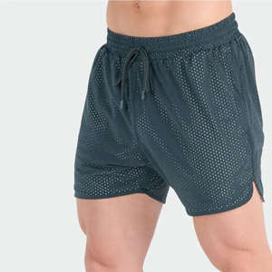 Shorts de sport vintage personnalisés pour hommes en Spandex/Polyester, avec logo 3D en mousse sérigraphiée sur le devant, anti-plis, en maille respirante, avec cordon de serrage - Product Image 2