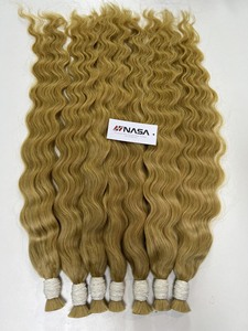 Vente en gros d'extensions de cheveux humains vierges bouclés naturels vietnamiens de 30 pouces 100g en vrac cheveux décolorés de couleur claire - Product Image 4