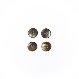 Botones Redondos de Cuerno de Búfalo de Alta Calidad, Estilo Animal, Duraderos, Hechos a Mano, con 4 Agujeros, para Coser Ropa, Camisas y Trajes - Product Image 4