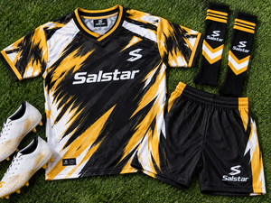 Conjunto de Uniforme de Fútbol para Hombre Salstar, Camiseta Negra con Estampado Geométrico Amarillo Sublimado, Manga Corta, Tejido Transpirable de Secado Rápido - Product Image 6