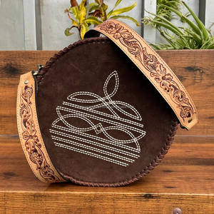 Sac à bandoulière rond de luxe en cuir suédé fait à la main pour femmes sac à main cercle en cuir véritable personnalisé sacs à main de mode élégants et à la mode - Product Image 3