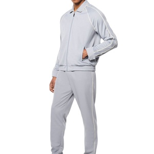 ชุดวอร์มผ้าฝ้ายผสมโพลีเอสเตอร์แบบเรียบง่ายจาก Outfitize International ขายส่งราคาประหยัด ชุดพื้นฐาน - Product Image 1