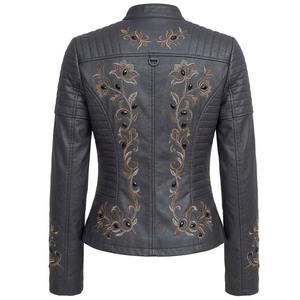 Veste de motard en PU brodée pour femme Kadia, manteau de moto en cuir gris avec motifs floraux multicolores et vestes de moto matelassées - Product Image 4