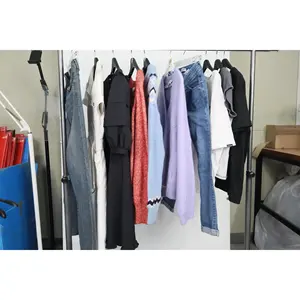 Veste d'occasion pour femme YourSup, modèle A-W-T-JK, 100 kg, en balles, transparente, origine Corée, vidéo vérifiée, vente en gros, export - Product Image 3