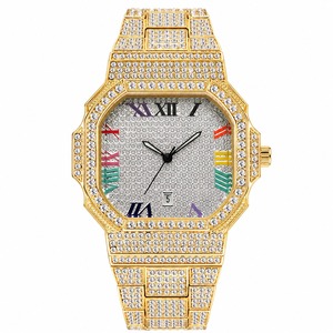 Montre de luxe unisexe en or jaune avec diamants, boîtier octogonal, mouvement à quartz analogique, cadran à chiffres romains, bracelet avec fermoir, 44 mm - Product Image 4