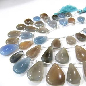Cuentas Lisas de Calcedonia Natural en Forma de Pera de 15-20 mm, Vendidas por Hilo de 8 Pulgadas de Largo - Product Image 1