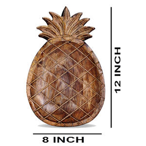 Bol de service en bois en forme d'ananas, fait main, design original pour la présentation des aliments lors de fêtes - Product Image 2