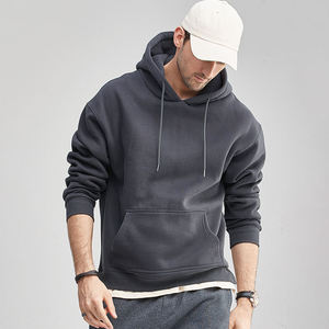 Survêtements personnalisés pour femmes, grammage lourd 500 GSM 350 GSM, en molleton polyester/coton, avec broderie, comprenant un sweat à capuche oversize et un short - Product Image 4