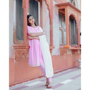 Ensemble Anarkali en mousseline de soie rose pour femme avec manches 3/4, disponible en taille XS - Product Image 6