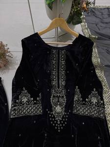 Ensemble Salwar Kameez en velours noir pour femme, broderie artisanale, dupatta, tenue traditionnelle indienne et pakistanaise, vêtements de mariage, longueur genou - Product Image 2