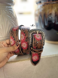 Nouvelles ceintures artisanales de créateur, ceintures en cuir faites à la main, ceintures en cuir vintage bohème, imprimé floral rose tendance, ceintures en cuir western élégantes - Product Image 3