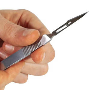 Ensemble d'outils de dissection manuels en acier inoxydable (ciseaux et pinces) pour usage en laboratoire éducatif par Grip Surgical - Product Image 4