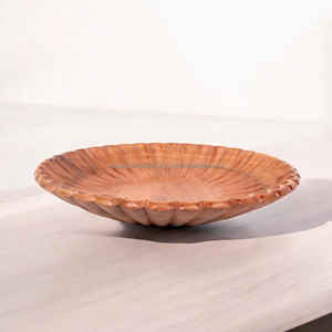 Assiette ronde en bois au design magnifique, bois poli de haute qualité pour la maison, le restaurant, l'hôtel, les mariages, les fêtes, avec taille personnalisée - Product Image 1