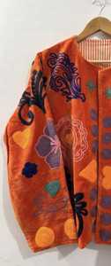Veste en velours brodée à la main, style Suzani, motif floral bohème, veste en velours brodée - Product Image 4