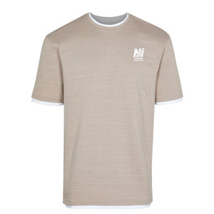 Camiseta básica elegante e informal diseñada para atuendos modernos y comodidad duradera. - Product Image 1