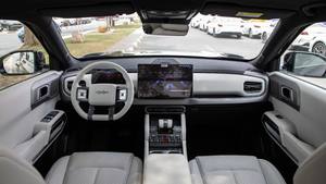 BYD Leopard TITANIUM 3 EV 2025 - Product Image 4