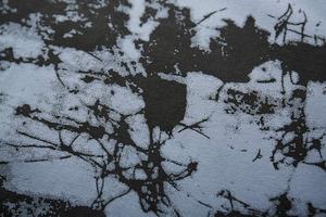 เสื้อยืดคอกลมแขนสั้นผ้าฝ้ายออร์แกนิค 100% ดีไซน์ขาดๆ แบบลำลอง คุณภาพสูง ชายเสื้อโค้ง ยูนิเซ็กส์ - Product Image 6