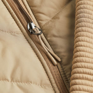 Chaqueta de Plumón al por Mayor Más Vendida, Chaqueta Acolchada de Diseñador con Capucha de Alta Calidad Personalizada para Mujer - Product Image 3