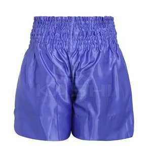 Shorts de Muay Thai de qualité professionnelle avec logo frontal, légers, respirants, en tissu doux, design confortable, ajustement flexible, pour un usage quotidien - Product Image 2