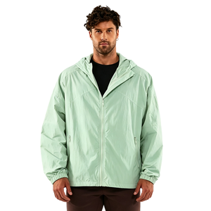 Chaqueta Cortavientos con Capucha para Hombre, Color Verde Claro, Cierre de Cremallera, Corte Holgado Informal, para Primavera - Product Image 1