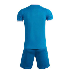 Conjunto de camiseta de fútbol personalizada para hombre con cuello redondo, azul, 100% poliéster, pantalones cortos, ajuste atlético, uniformes de fútbol para todas las temporadas - Product Image 3