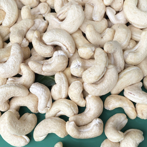 Wholesale Raw Cashew <b>Nuts</b> W320 Grade OEM/ODM Packaging Vietnam Santigo Brand Cheap Price - Product Image 1