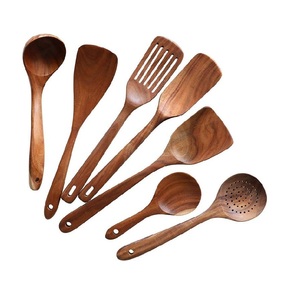 Cuchara de Madera Evergreen, un Utensilio Culinario Confiable Diseñado para Operaciones de Cocina Fluidas y para el Uso Diario en la Preparación de Comidas - Product Image 1